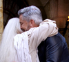 Olivier Minne fond en larmes face au Père Fouras lors de ses adieux à "Fort Boyard" sur France 2