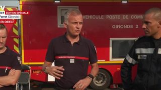 "On s'occupe de vous au lieu de s'occuper du feu" : Les pompiers rappellent à l'ordre plusieurs journalistes qui n'ont pas "respecté les consignes"
