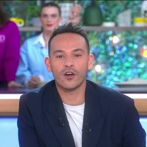 Mohamed Bouhafsi aux commandes de "C à vous" hier soir sur France 5.