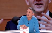 Yann Barthès présente "Quotidien" sur TMC