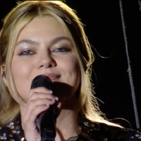 "Maman" : L'histoire déchirante derrière la chanson de Louane pour l'Eurovision 2025