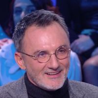 Audiences dimanche : Double record pour "Les enfants de la télé" de Laurence Boccolini avec Frédéric Lopez, Cyril Féraud débute l'année 2025 en fanfare sur France 2