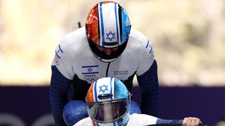 "Nous avons retiré la séquence de notre site" : La télévision suisse RTS juge "inappropriés" les propos de son commentateur sur un athlète israélien des JO et censure le passage