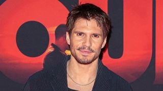 "Aux lecteurs de ce magazine de se désabonner" : François Civil fustige la Une de "Paris Match" annonçant la grossesse d'Adèle Exarchopoulos et parle de "calomnie"