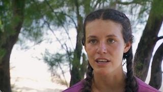 "C'était surtout contre Daniel" : Clarisse explique pourquoi elle a choisi de révéler à Guillaume l'existence de la neuvième poterie dans "Koh-Lanta"