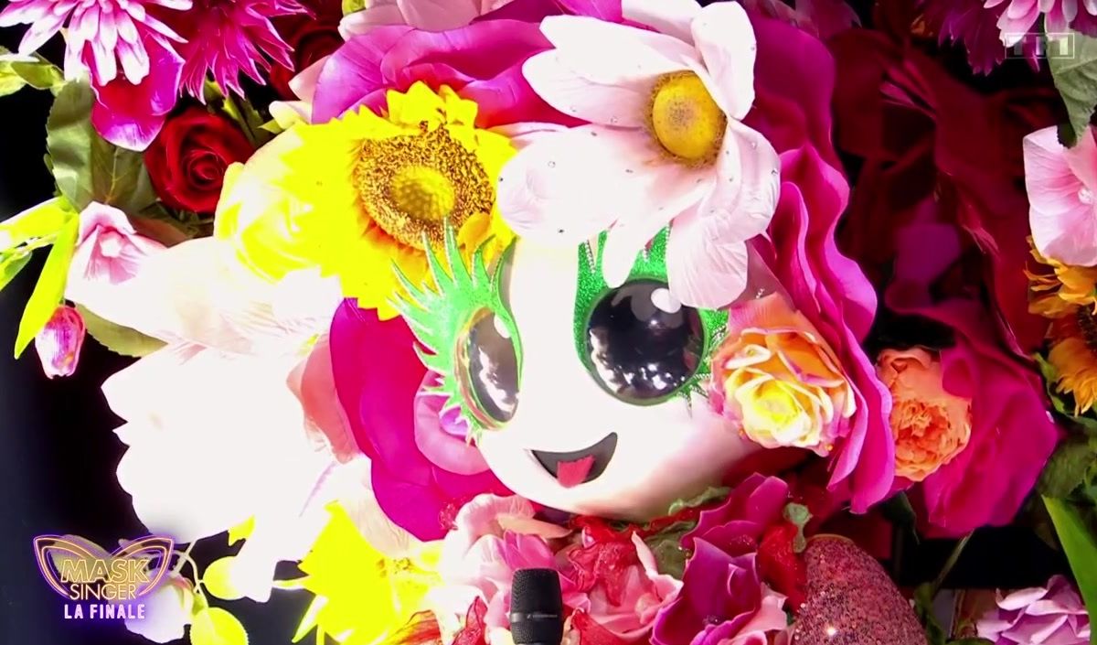 "Mask Singer" 2026 : Une ex-gagnante de la "Star Academy" se cachait sous le costume du Bouquet… Voici de qui il s’agissait !