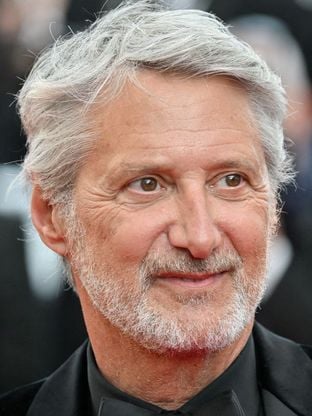 Antoine de Caunes assume sa fidélité à Canal+