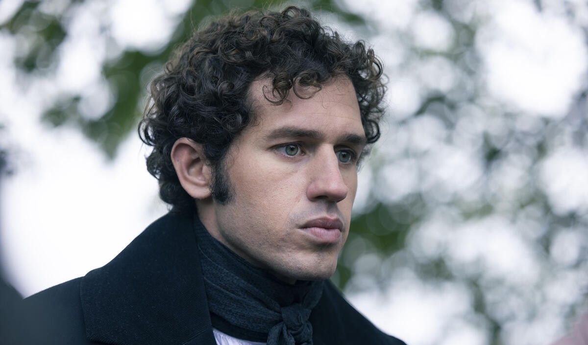 Audiences : Quel score pour le lancement de la série de France 2 "Le rouge et le noir" face à "Camping paradis" sur TF1 et "L'amour est dans le pré" sur M6 ?