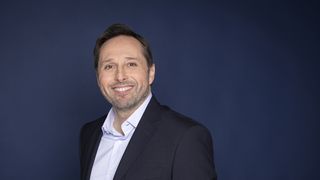 France Télévisions : Cédric Beaudou maintenu à l'antenne malgré la nomination de sa femme Marie Barsacq en tant que ministre des Sports