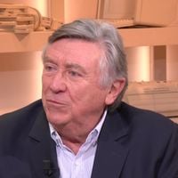 "J’avais le droit moi aussi à mon émotion" : Ému aux larmes, Jacques Legros se souvient de son dernier JT de 13 Heures sur TF1