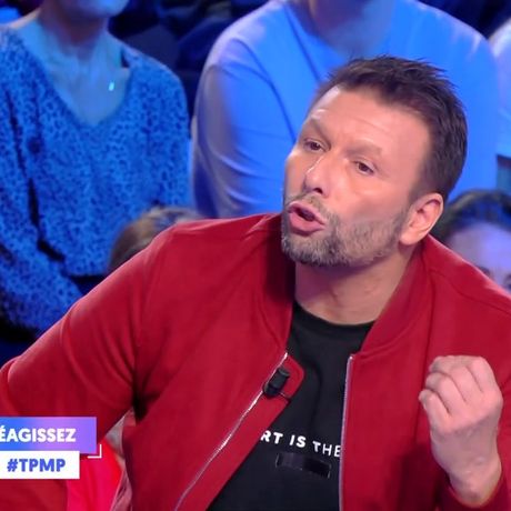 "Vous racontez de la m*rde" : Furieux, le chroniqueur de "TPMP" Raymond Aabou quitte le plateau de Cyril Hanouna en direct sur C8