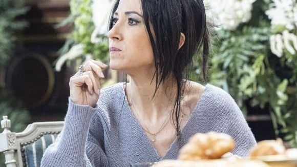 "Il m'est arrivé un truc dingue dans la nuit" : Fabienne Carat explique pourquoi elle a dû momentanément quitter le tournage des "Traîtres" sur M6