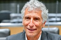 "Vous mettez ma famille en danger" Échanges tendus entre Nagui et Charles Alloncle à la Commission d'enquête, le président obligé d'intervenir