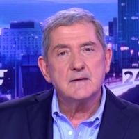 Yves Calvi remplace Laurent Ruquier sur T18