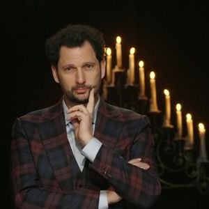 Éric Antoine aux commandes du jeu de M6 "Les traîtres" hier soir.