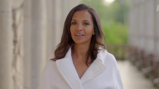Audiences : Le documentaire sur l'immigration avec Karine Le Marchand sur M6 a-t-il réussi à se faire une place entre "La belle et le boulanger" et les JO d'hiver ?