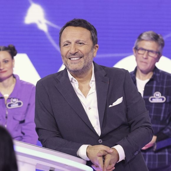 Arthur aux commandes d'un nouveau numéro de son jeu "Le dernier cercle" hier sur TF1.