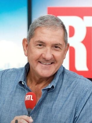 Embellie pour "RTL soir" avec Yves Calvi