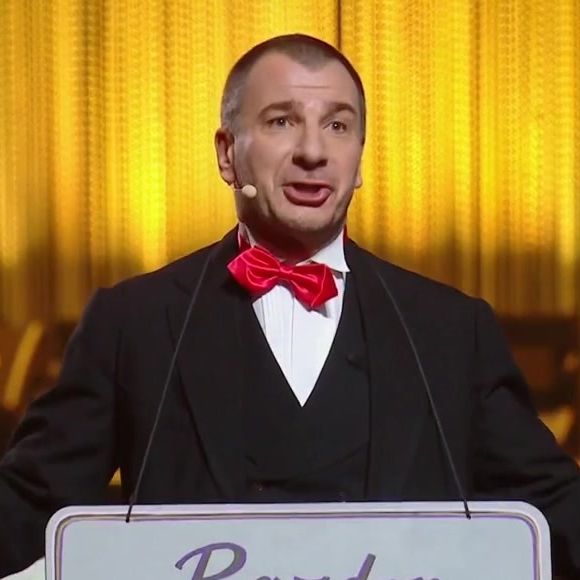 Michael Youn dans le concert des Enfoirés 2025