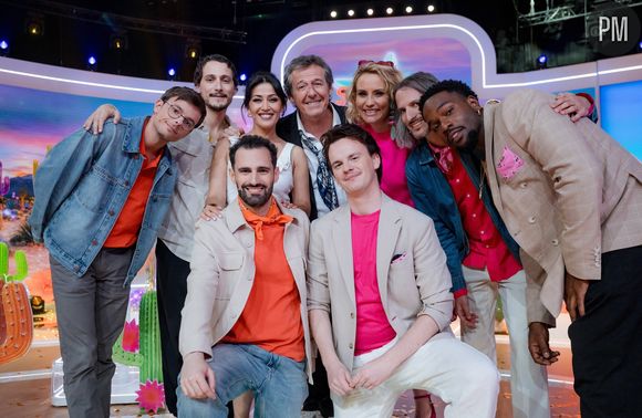 Jean-Luc Reichmann, Tayc, Samuel Bambi, Elodie Gossuin, Karima Charni, Emilien, Cyprien, Xavier, Bruno dans "Les 12 coups" sur TF1.
© Jean-Philippe BALTEL / TF1