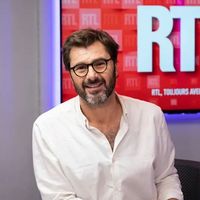 "Note pour plus tard : ne pas oublier de fermer son micro" : Éric Jeanjean s'emmêle les pinceaux sur RTL et lâche un juron à l'antenne
