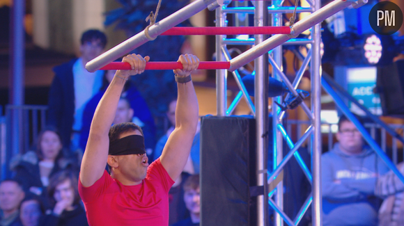 Salim Ejnaïni, aveugle depuis l'âge de 16 ans, sur le parcours de "Ninja Warrior" sur TF1