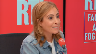"Pour vous dire la vérité…" : Léa Salamé sort du silence trois semaines après son retrait du "20 Heures" de France 2