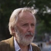 Audiences : Scarlett Johansson sur TF1 ou Fabrice Luchini sur France 2, qui les téléspectateurs ont-ils plébiscité ce dimanche soir ?