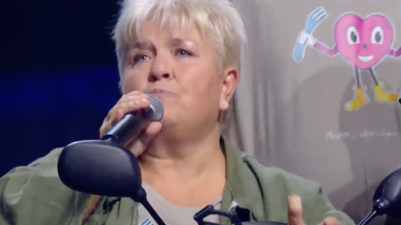 "Il n'y a pas de clans aux Enfoirés" : Mimie Mathy dément fermement les rumeurs de tensions au sein de la troupe