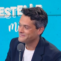 Après l'arrêt de "La grande semaine" sur M6, Baptiste des Monstiers, ex-chroniqueur de "Quotidien", rejoint Estelle Denis sur RMC Story