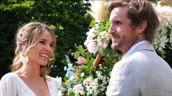 Audiences : "Alibi.com 2" avec Philippe Lacheau et Élodie Fontan a-t-il fait sur TF1 plus que ses 4,3 millions d'entrées au box-office en 2023 ?
