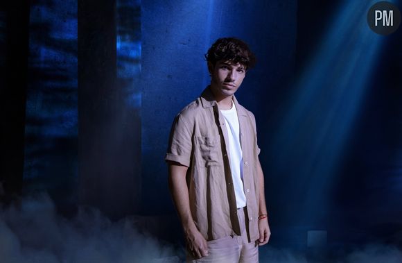 Alexandre est âgé de 21 ans et est étudiant. Il est originaire de Paris (75)