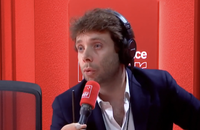 Face à Mohamed Bouhafsi dans "C à vous", Benjamin Duhamel se livre sur sa présence au casting de la saison 4 de “Baron Noir” sur Canal+