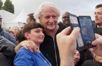 La bande-annonce du "Complément d'enquête" sur Patrick Sébastien, diffusé le jeudi 12 mars 2026 sur France 2