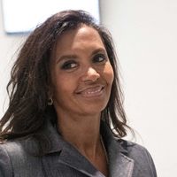 "Pour la première fois…" : Karine Le Marchand annonce une grande "nouveauté" pour la nouvelle saison de "L'amour vu du pré" sur M6