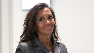 "Pour la première fois…" : Karine Le Marchand annonce une grande "nouveauté" pour la nouvelle saison de "L'amour vu du pré" sur M6
