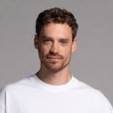 Vike sur son rôle dans "Tout pour la lumière" sur TF1 : "C'est jouissif de se mettre dans la peau d'un gars qui est l'opposé de moi"