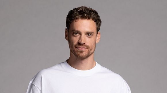 Vike sur son rôle dans "Tout pour la lumière" sur TF1 : "C'est jouissif de se mettre dans la peau d'un gars qui est l'opposé de moi"