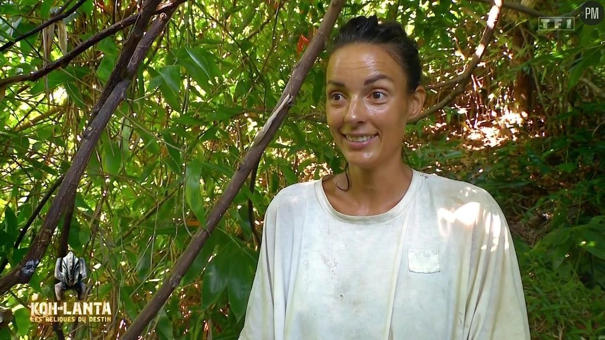 Je commence à prendre ma petite place dans ce 'Koh-Lanta'" : Stratégie,  colliers d'immunité... Cynthia se confie sur sa nouvelle aventure depuis la  réunification - Puremédias