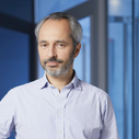 "De 750.000 à 900.000 euros" : Après l'annonce d'un plan d'économies pour le groupe M6, David Larramendy va augmenter sa rémunération de 20%