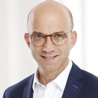 "Ce serait inaccessible budgétairement" : Pourquoi LCP-Public Sénat ne communiquera toujours pas ses audiences après son changement de numérotation sur la TNT