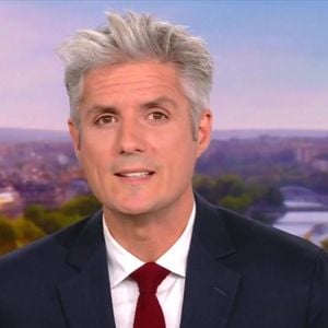 Jean-Baptiste Boursier aux commandes du "20 Heures" de TF1.