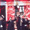 Kendji Girac, Kad Merad, Sofia Essaïdi et la troupe des Enfoirés 2025