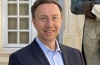 Stéphane Bern joue les agents secrets dans "Opération patrimoine"