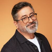 "Star Academy" 2025 : Qui est Alain Degois dit "Papy", le nouveau professeur de théâtre ?