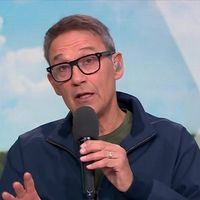 "Atteinte au droit au respect de la vie privée" : L’Arcom met (encore) en garde M6 et RTL après une séquence dans l'émission de Julien Courbet "Ça peut vous arriver"