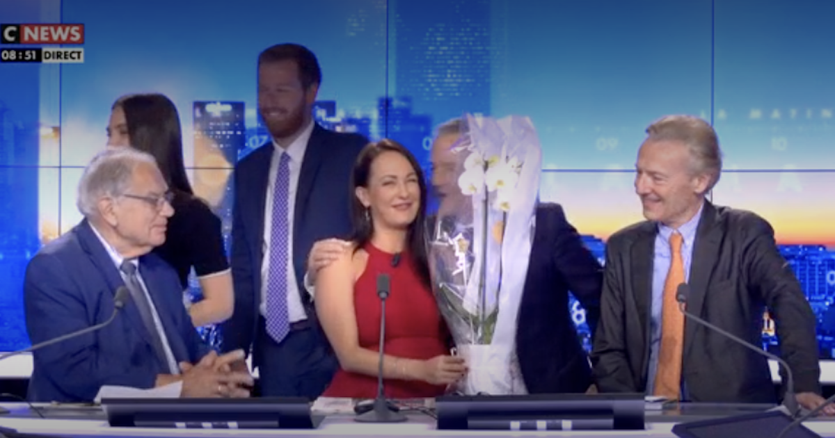 "Vous allez me faire pleurer" : Alexandra Blanc, présentatrice météo de CNews, quitte provisoirement la chaîne pour un congé maternité
