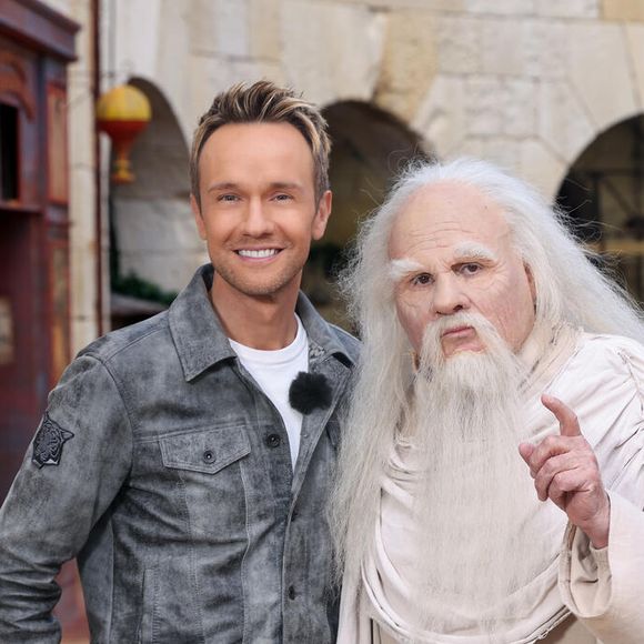 Cyril Féraud et Le Pere Fouras dans "Fort Boyard".
