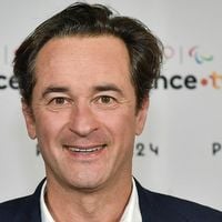 Après son départ surprise de France Télévisions, Nathanaël de Rincquesen rejoint la radio chrétienne RCF Notre Dame