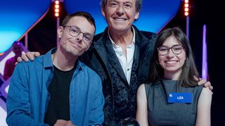 Audiences : L'anniversaire des 15 ans du jeu "Les douze coups" (TF1) a-t-il pris l'avantage face au match d'ouverture de la Coupe du monde féminine de rugby (France 3) ?